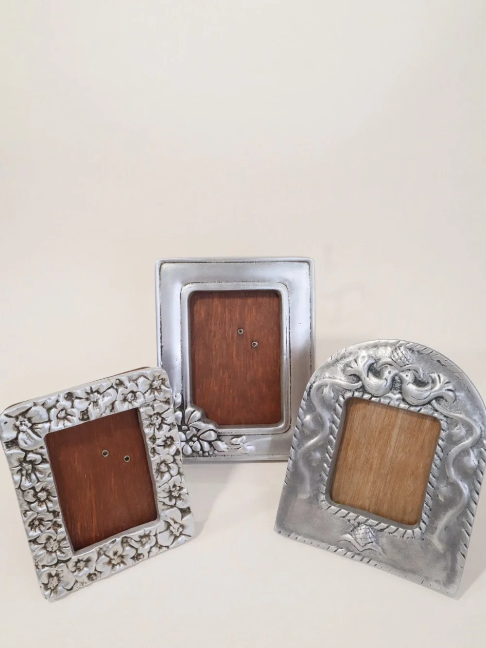 Vintage Mexican Pewter Picture Frame Floral & Leaves corner Handmade 5x6
